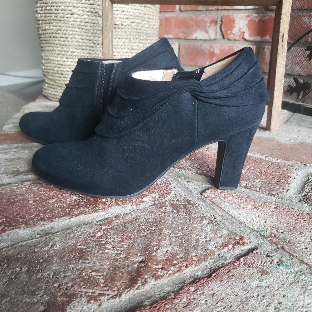 Life Stride bootie